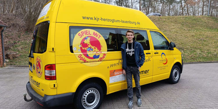 Mobile Spieliothek tourt durch den Kreis – Spielnachmittage im April