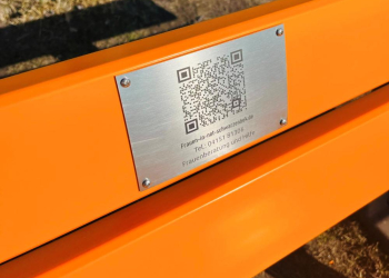 Einweihung der ersten Orange-Bank