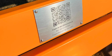 Einweihung der ersten Orange-Bank