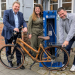 Herzogtum Lauenburg Marketing und Service übergibt zwei neue Fahrradservicestationen an die Stadt Geesthacht