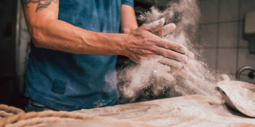 NGG stellt „Bäckerei-Monitor“ vor: ‚Ohne Migranten wird das Brotbacken schwierig‘