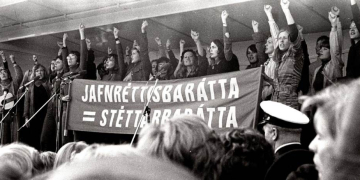  Dokumentation ‚Ein Tag ohne Frauen‘ im Kino