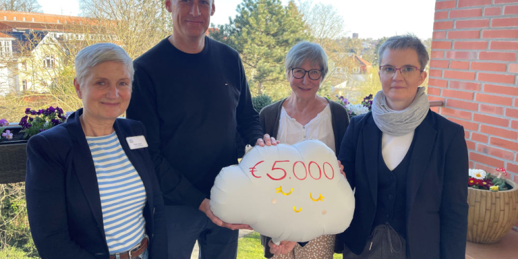 Spendenübergabe des Regionalboards Ratzeburg an die TagesINSEL