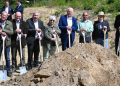 Der erste Spatenstich ist getan