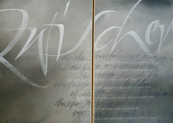 Ausstellung in der Treppenhausgalerie der Stadtbücherei