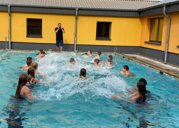Schwimmausbildung in der Stecknitz Schule