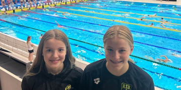 Zwei Leistungsträgerinnen schwimmen bei den Deutschen Jahrgangsmeisterschaften