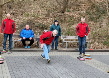Eulenspiegel-Pokal: Stockschützen-Turnier mit Teams aus ganz Norddeutschland