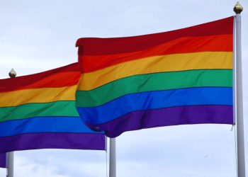 Geesthacht hisst Regenbogenfahne