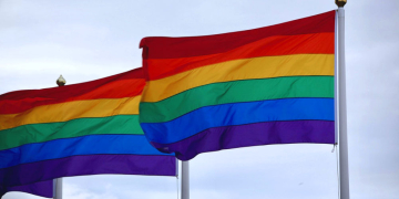 Geesthacht hisst Regenbogenfahne