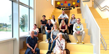 Interessierter Besuch in der Kita Forschernest