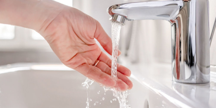 Vorsicht vor Legionellen im Sommer