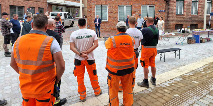 Großes Dankeschön an die Bauarbeiter: Frühstücksaktion in Mölln begeistert alle Beteiligten