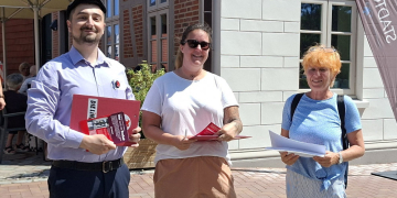 Aktionstage der Linken: Kritik an Preispolitik der Kreissparkasse Herzogtum Lauenburg