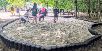 Neuer Sandkasten für die Geesthachter Waldschule