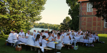 Wieder White Dinner im Museumspark in Ratzeburg