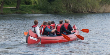 Ranger-Kanutour und Wanderung im Land der Seen und Wälder