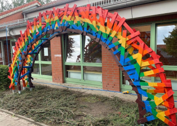 100 Kinder und Jugendliche sind bei experience in die Grund- und Gemeinschaftsschule Sandesneben eingezogen