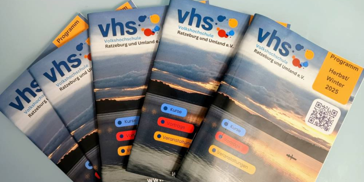 VHS-Programmheft Herbst/Winter 2025 liegt aus