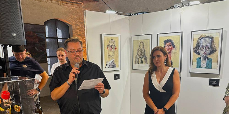 Frank Hoppmann stellt im Historischen Rathaus Mölln aus