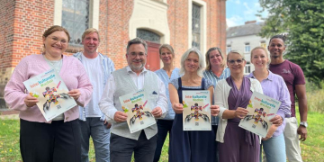 „dafür!“: Interkulturelle Wochen 2025 im Herzogtum Lauenburg