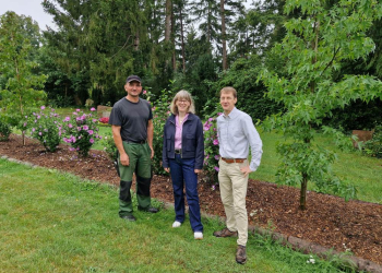 Neues Grabfeld ‚Hibiskus-Park‘ auf dem Alten Möllner Friedhof feierlich eingeweiht
