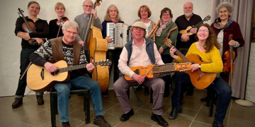 Tanzhaus mit der Möllner Folkband
