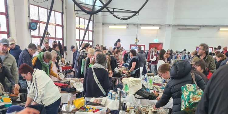 Großer Hallenflohmarkt bei der Feuerwehr Ratzeburg – Ein Tag zum Stöbern, Schlemmen und Staunen!