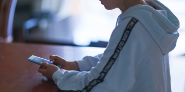 Neues Projekt „LAND-GRAZIEN Girls“ unterstützt Mädchen bei Gewalt in jungen Beziehungen