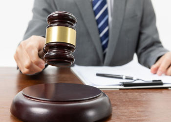 Stadt Mölln: Online-Versteigerung von Fundsachen