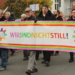 ‚Wir sind nicht still!‘ – Rund 500 Menschen setzen Zeichen für Demokratie in Mölln