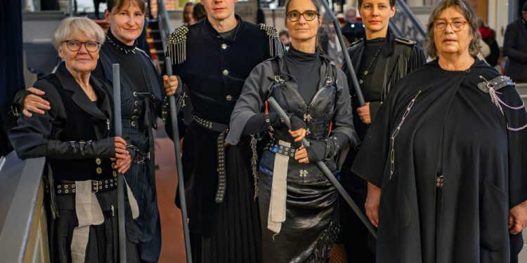 ‚Von Krieg und Frieden‘: Musiktheater in drei Kirchen