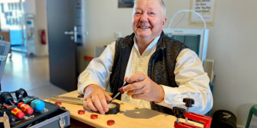 Kinderspielzeug reparieren, Fahrradwerkstatt und Solar-Café in Lauenburg 