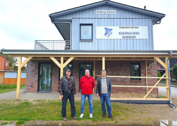 Neues Vordach am Sportheim Lütau offiziell übergeben