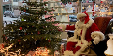 Wunschbaumaktion im AWO Kaufhaus Ratzeburg geht in die dritte Runde