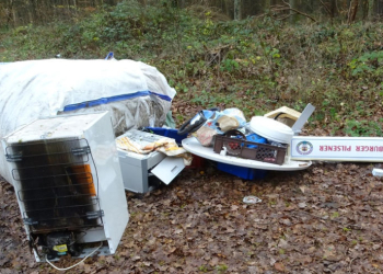 Illegale Abfallentsorgung nahe Pinnsee – Polizei sucht Zeugen