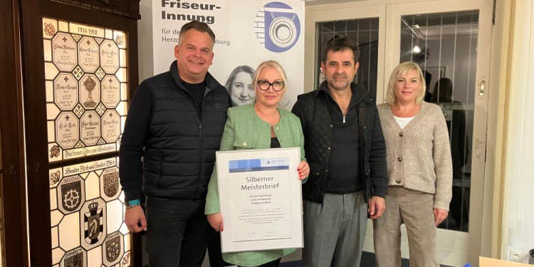 Ehrung bei der Friseur-Innung für den Kreis Herzogtum Lauenburg