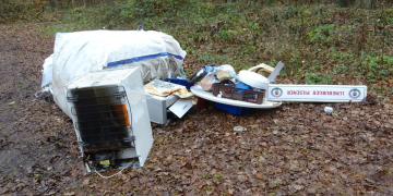 Illegale Abfallentsorgung nahe Pinnsee