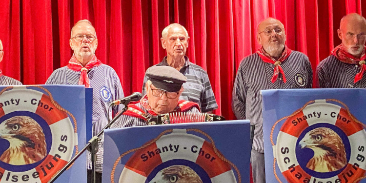 Maritimes Adventskonzert im AMEOS Senioren Wohnsitz Ratzeburg