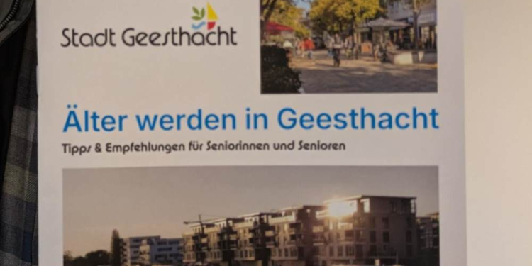 Geesthacht: Neuer Seniorenwegweiser liegt aus