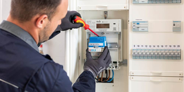 SH Netz digitalisiert Stromnetz für Energiewende: 460.000 Smart Meter bis Jahresende eingebaut