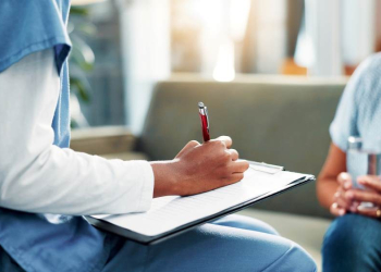 Verpflichtende Beratungsbesuche für rund 6.100 Pflegegeldbeziehende