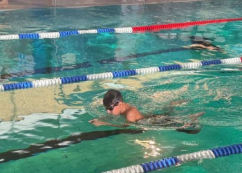 Leistungsgruppe schwimmt Bestzeiten und erreicht Podestplätze