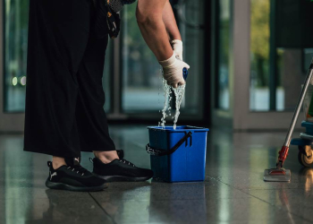 640 Reinigungskräfte im Herzogtum Lauenburg arbeiten in 49 Unternehmen