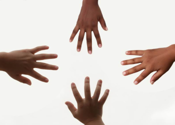 Sternsinger besuchen Justizministerium und sammeln gegen Kinderarbeit