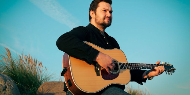 Wohnzimmer-Rock & Wanderlogbuch: Waterkant Unplugged bringt raue Herzlichkeit nach Breitenfelde