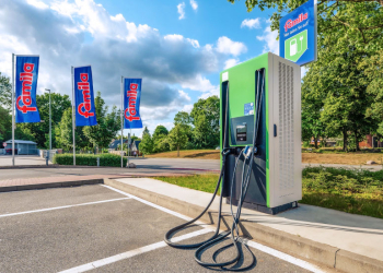 E-Mobilität: famila und Markant bauen Ladeinfrastruktur aus