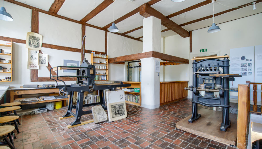 50er-Jahre-Flair & Kunst: Kreismuseen laden zu monatlichen Führungen ein