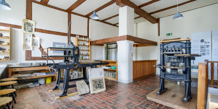 50er-Jahre-Flair & Kunst: Kreismuseen laden zu monatlichen Führungen ein