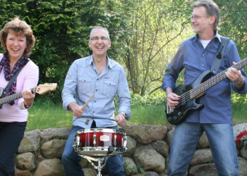 Kultur auf Dorf-Tour am Osterfeuer mit ‚No Frontiers’